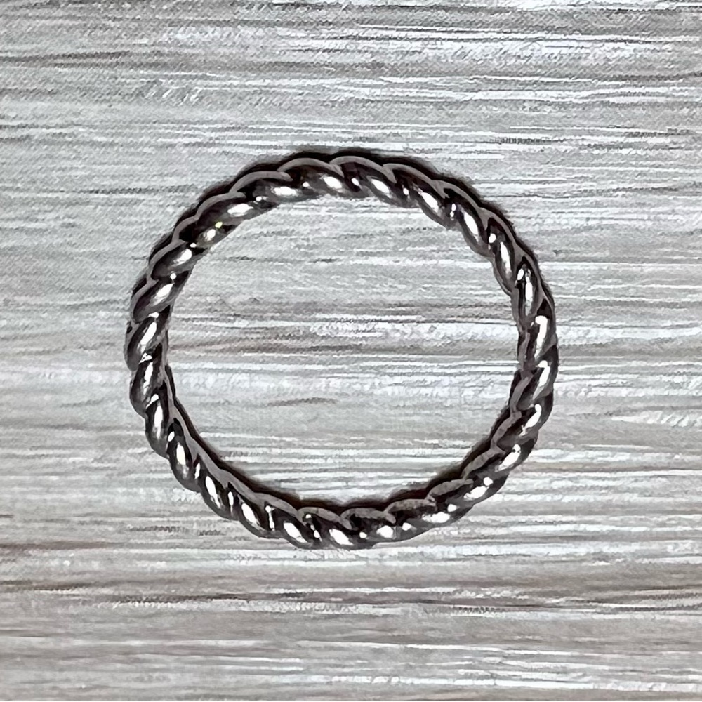 Vintage Sterling Silver Twisted Band Ring, Size 6, 1.3g - Picture 4 of 4